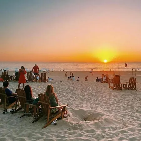 Besthomestay- Caparica Lisbon Appartamento *